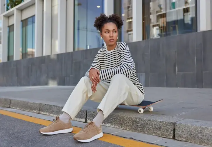 Co to jest streetwear? Odkryj sekrety mody ulicznej od podstaw