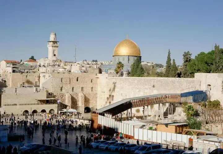 Izrael po raz pierwszy w historii zdegradowany rating kredytowy. Konsekwencje wojny nieporównane dotąd.