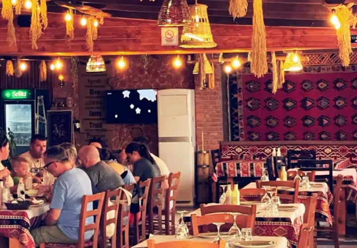 Gdzie zjeść w Albanii: Najlepsze potrawy i restauracje, które warto odwiedzić