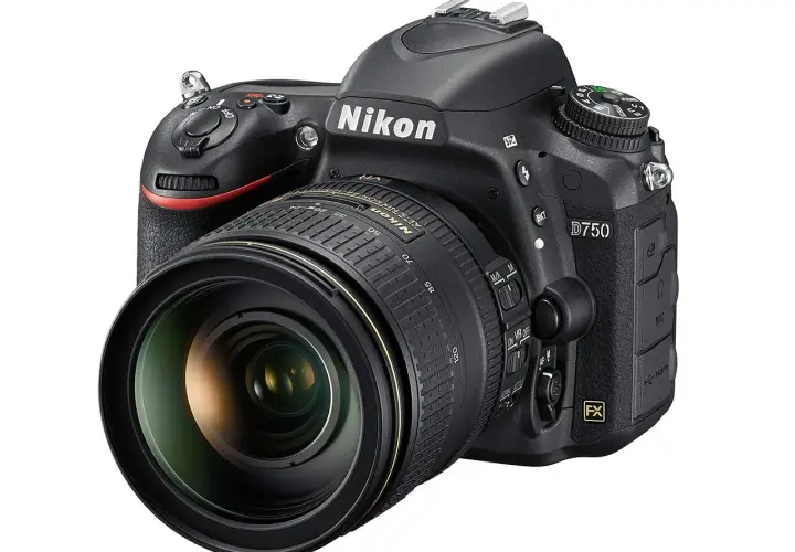 Profesjonalny aparat Nikon D750 z obiektywem. Idealny do każdego testu i sesji zdjęciowej.