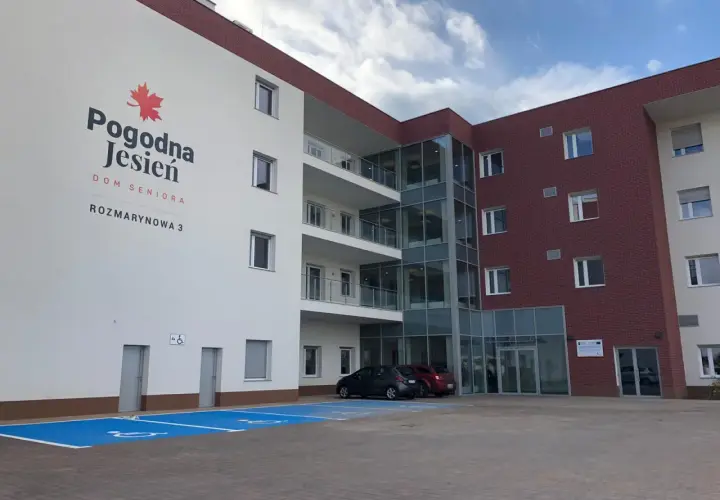 "Pogodna Jesień": Wiele pensjonatów. Jak wybrać najlepszy dla seniora?