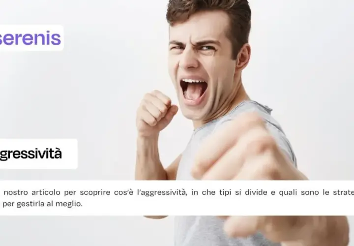 Uomo con espressione di una persona aggressiva verbalmente, pugni stretti. Titolo "Aggressività".