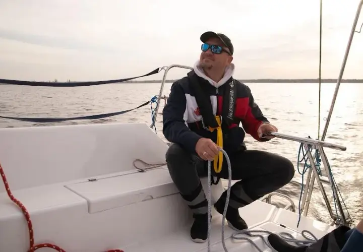 Jakie buty na jacht wybierać, aby uniknąć nieprzyjemnych sytuacji?