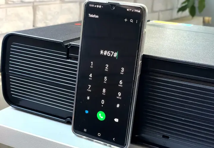 Telefon wyświetla wprowadzony kod USSD *#67#.