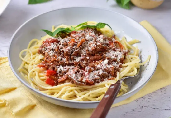 Spaghetti chili flakes: Prosty przepis na włoski obiad w 15 minut!