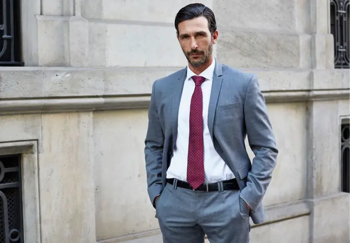 Jak się ubrać na komunię jako gość? Poradnik elegancji i taktu.