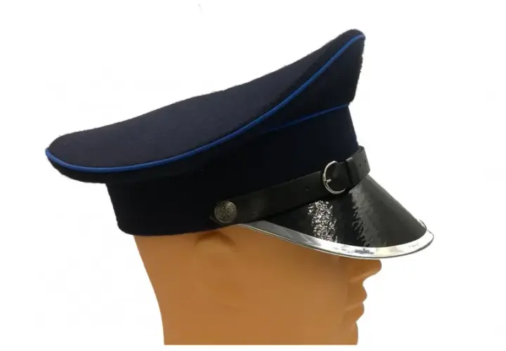 Jak nazywa się czapka policjanta? Odkryj jej znaczenie i rodzaje