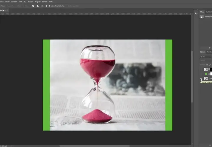 Jak wyciąć klepsydrę w Photoshopie? Na ekranie widać program z otwartym plikiem i warstwami.