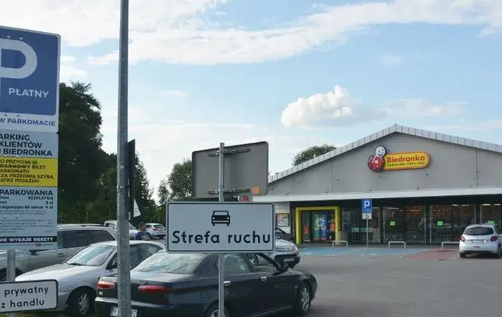 Ile płaci biedronka za wynajem gruntu? Zaskakujące stawki w Polsce