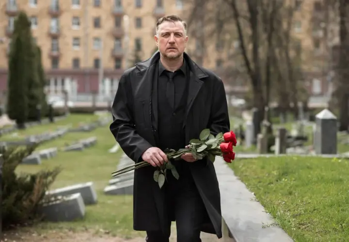 Sennik widzieć zmarłego męża: Znaczenie i interpretacja snów o ukochanym
