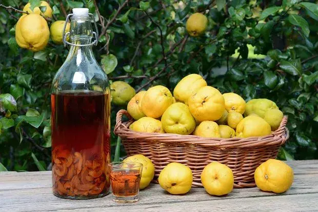 Przepis na wino bez cukru: naturalny sposób na domowy trunek