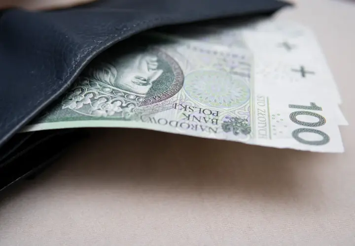 Wypłata renty z góry czy z dołu – co musisz wiedzieć, aby uniknąć problemów?