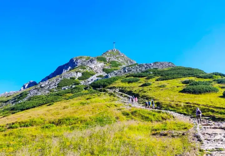 Giewont: Najłatwiejszy szlak i jak bezpiecznie wejść na szczyt