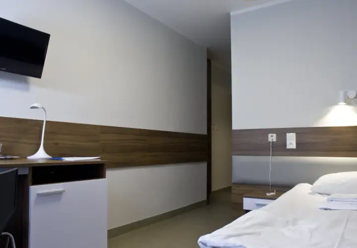Ustroń Sanatorium Kos NFZ: Pokoje, dopłaty. Czy to dobry wybór?