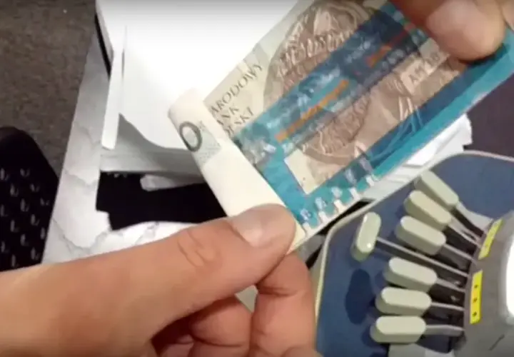 Jak niewidomi rozpoznają banknoty? Praktyczne metody i narzędzia