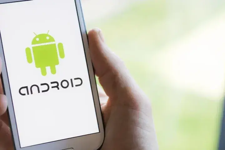 Jak odinstalować aplikacje play android i uniknąć problemów z systemem