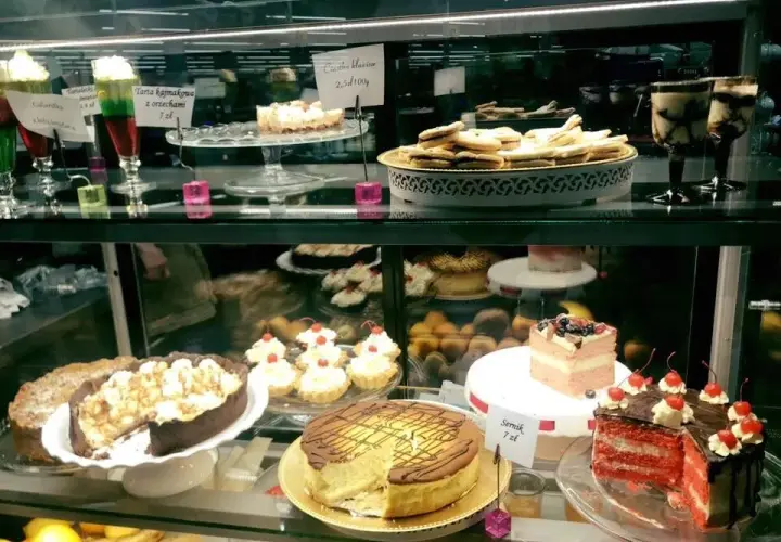 Gdzie zjeść w Węgierskiej Górce? Odkryj najlepsze miejsca na posiłek