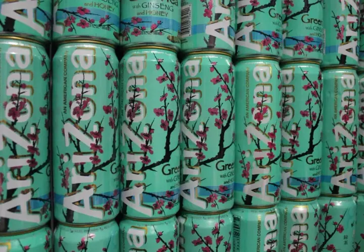 Od ilu lat można pić napój Arizona? Sprawdź, co warto wiedzieć