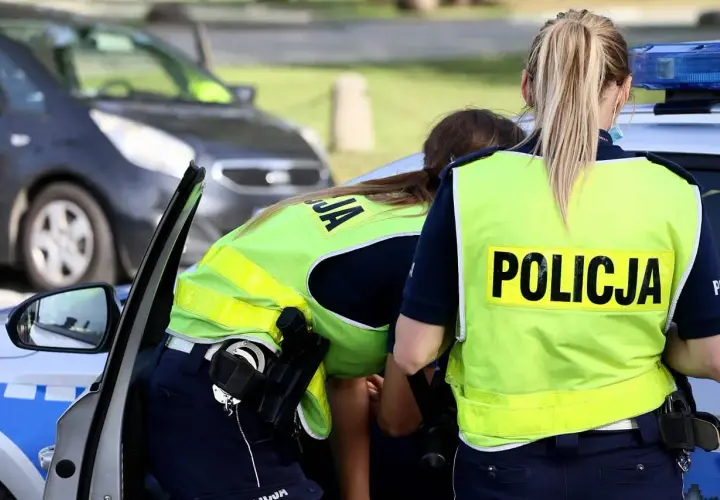 Co powinieneś wiedzieć o danych, do jakich ma dostęp policja podczas kontroli