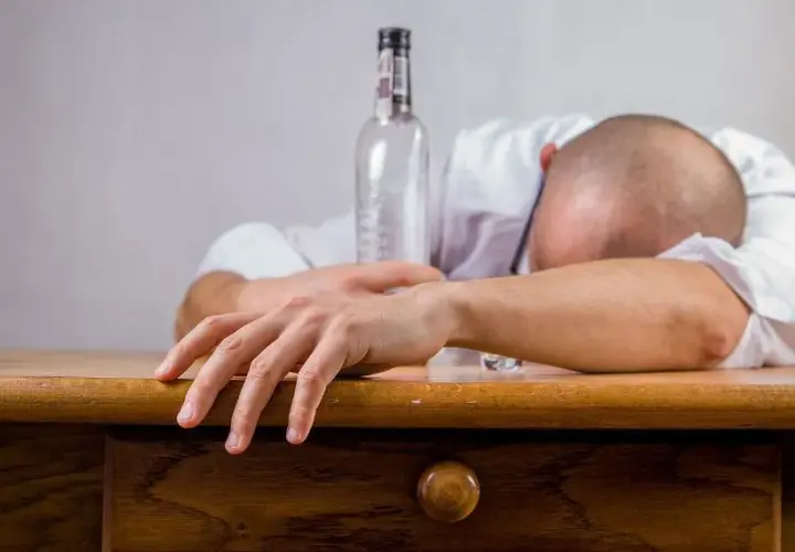 Skutki uboczne detoksu alkoholowego: Jakie zagrożenia mogą wystąpić?