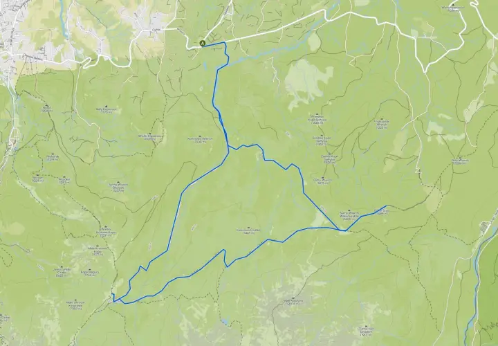 Mapa szlaków turystycznych w Poroninie. Trasa prowadzi przez malownicze tereny, oznaczając szczyty jak Nosal, Mały Kopieniec i Wielka Królowa Kopa.