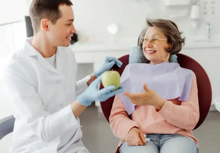Czy można jeść przed dentystą? Ważne zasady dla pacjentów
