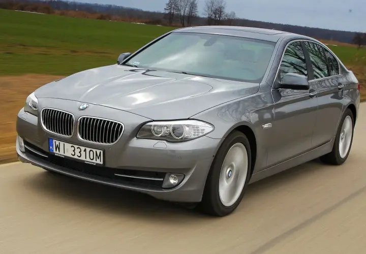 BMW Seria 5 F10 - specyfikacje, zalety i wady, które warto znać