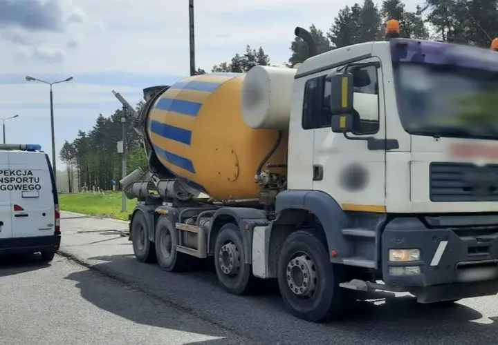 Ile waży betoniarka? Sprawdź wagę popularnych modeli (25-200kg)