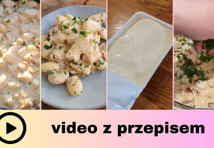 Kremowe gnocchi z kurczakiem i suszonymi pomidorami, posypane świeżą natką pietruszki. Pyszny przepis na obiad.