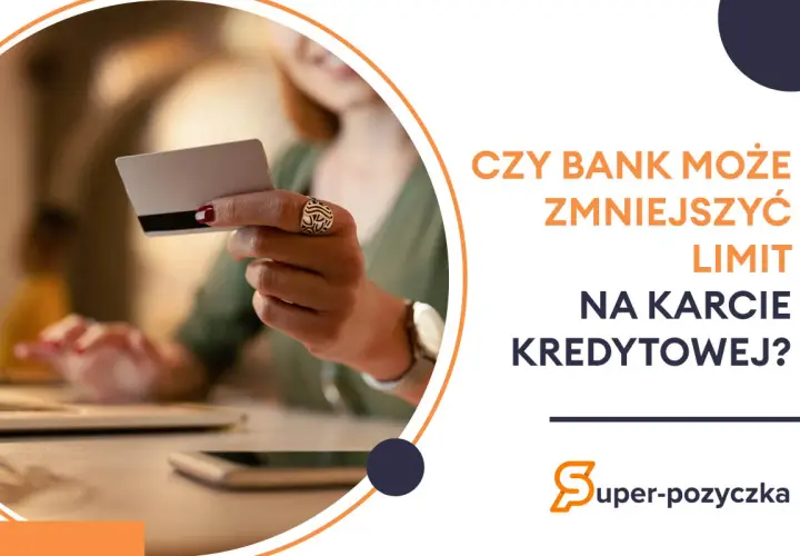 Kobieta trzyma kartę kredytową, zastanawiając się, czy bank może zmniejszyć limit.