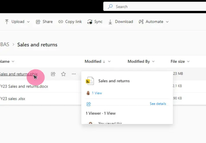 Il cursore del mouse evidenzia il file "Sales and returns.phix" nella cartella "Sales and returns" di OneDrive, mostrando un'anteprima con 1 visualizzazione.