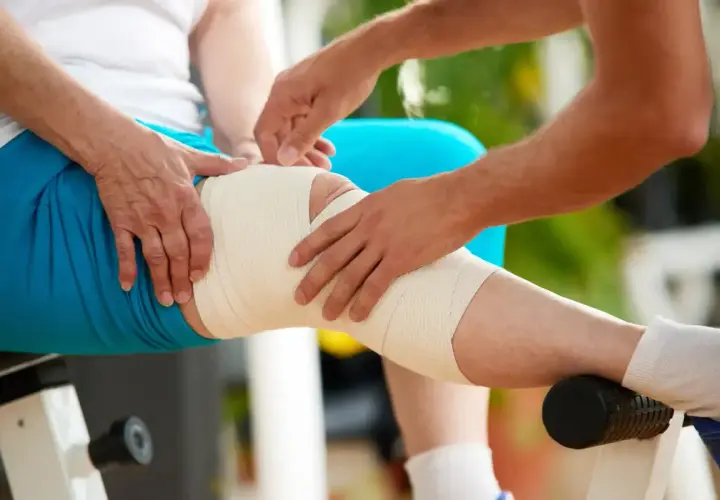 Cómo curar un desgarro muscular: métodos efectivos y tiempos de recuperación