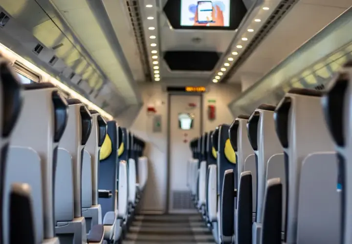 Czy w Intercity jest Wi-Fi? Sprawdź, gdzie działa i jak się połączyć!