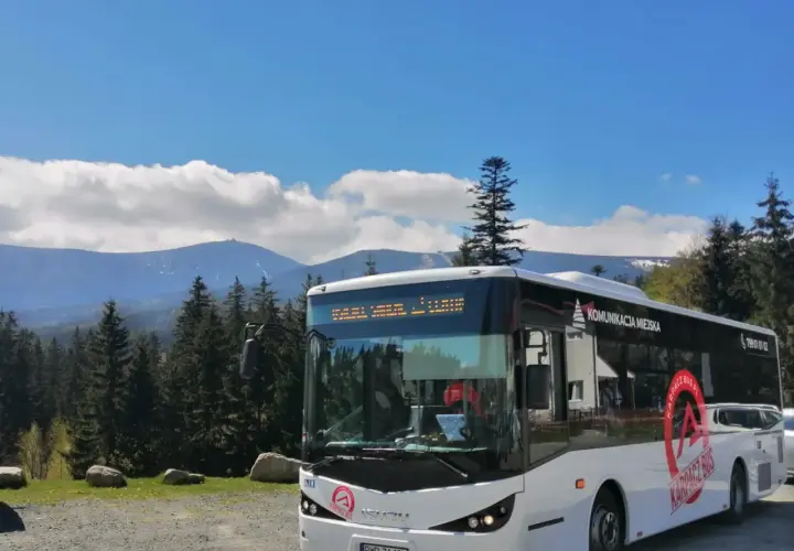 Karpacz Bus, komunikacja miejska. Sprawdź cennik i wybierz się w góry!