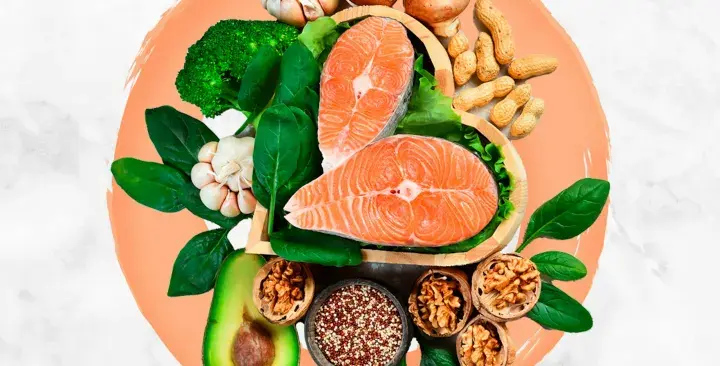 Salmón, brócoli, espinacas, aguacate, ajo, nueces y quinoa. Alimentos ricos en magnesio, es bueno tomar magnesio todos los días para una vida saludable.