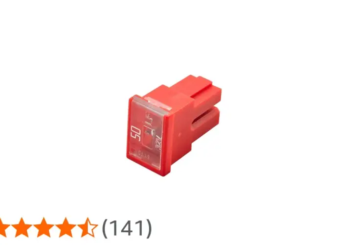 Fusibile rosso da 50A, 32V. Serve a proteggere i circuiti da sovraccarichi e cortocircuiti, evitando danni ai dispositivi.