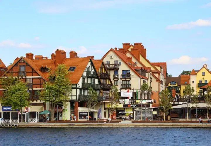 Mikołajki Mazury atrakcje, które zaskoczą każdego turystę