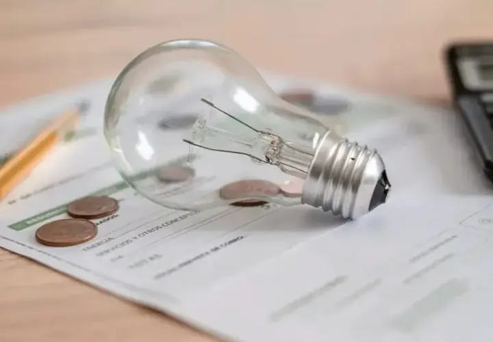 Bon energetyczny 2026: Jak obniżyć rachunki za prąd?