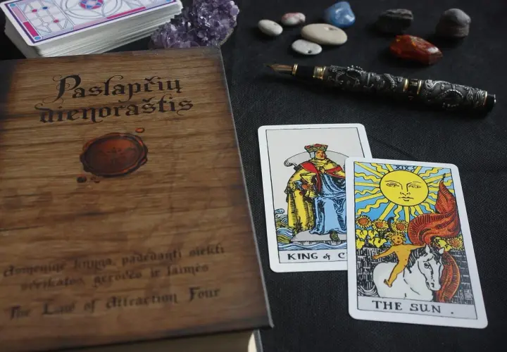 Znaczenie mc w astrologii: Jak wpływa na Twoją karierę i życie społeczne