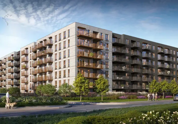 Nowoczesny blok mieszkalny z licznymi balkonami, gdzie toczy się **centralna vita**. Spacerujący człowiek z psem i przechodzący ludzie dodają życia tej architekturze.