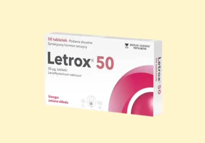 Opakowanie leku Letrox 50, zawierające 50 tabletek z lewotyroksyną sodową, stosowanego jako syntetyczny hormon tarczycy.