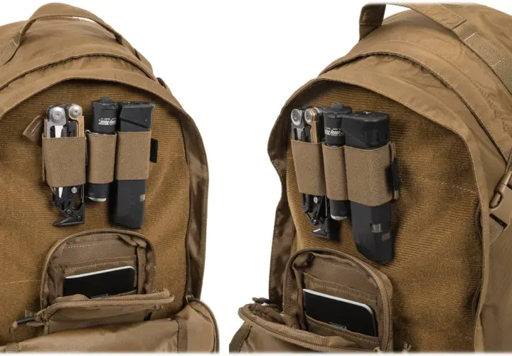 Brązowy plecak Helikon EDC Lite z multitoolem, latarką i nożem w zewnętrznych kieszeniach.
