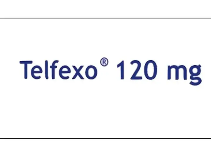 Napis "Telfexo® 120 mg" w kolorze granatowym na białym tle.