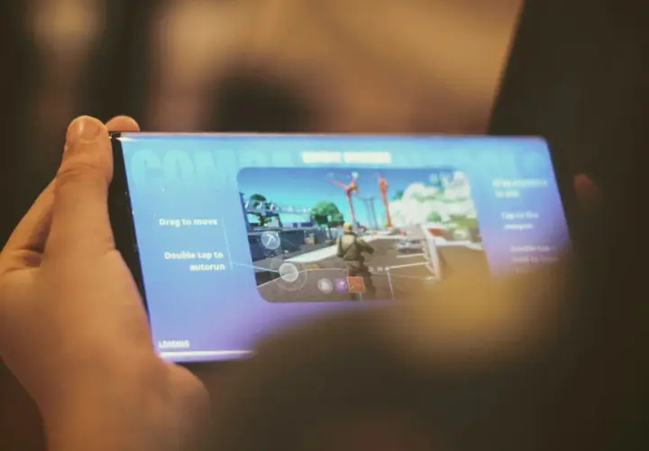 Gra Fortnite na telefonie, instrukcja sterowania. Jak zainstalować Fortnite i zacząć grać.