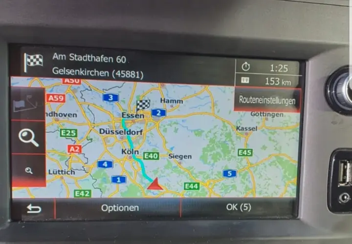 Jak zaktualizować mapy w nawigacji samochodowej bez problemów?