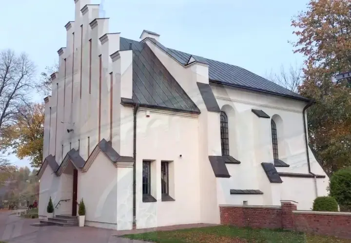 Sanktuarium w Wąwolnicy - historia, godziny mszy i dojazd dla pielgrzymów