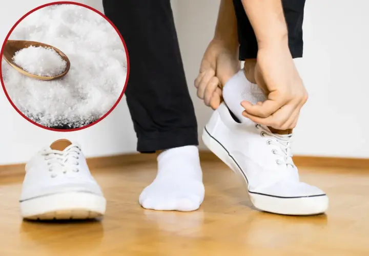 Łyżka sody oczyszczonej i białe trampki, osoba zakłada białą skarpetkę.