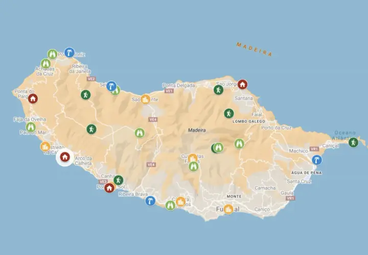 Karte von Madeira mit markierten Highlights: Wanderwege, Aussichtspunkte und Orte wie Funchal.