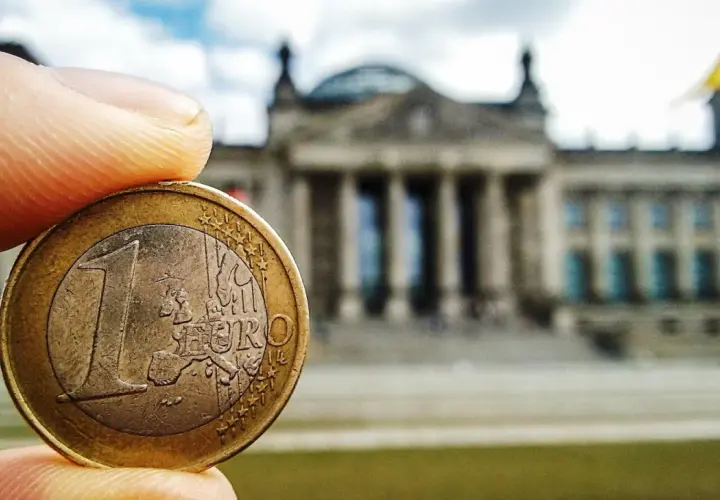 Ile zarabia dekarz w Niemczech? Zaskakujące fakty o wynagrodzeniach