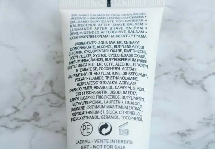 Skład balsamu po goleniu, zawiera m.in. wodę, alkohol, glicerynę, masło shea, a także disodium edta.